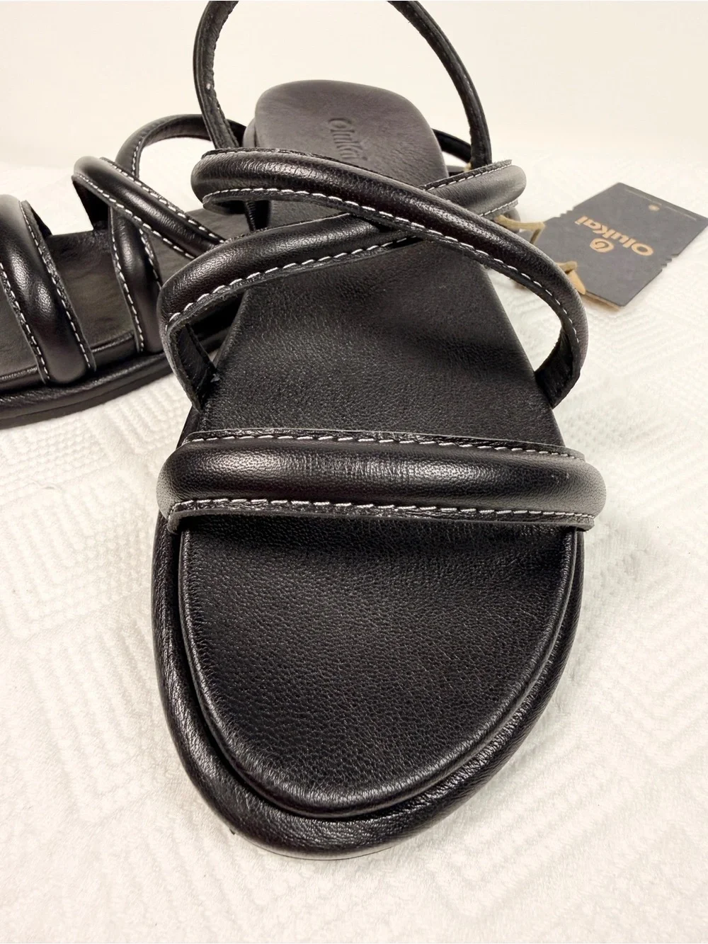 NWT OluKai Tiare Strappy Leather Sandals Black Women’s 8 Slingback Flat